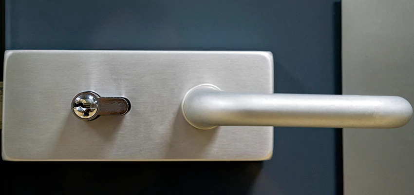Change Patio Door Locks in Oildale, California