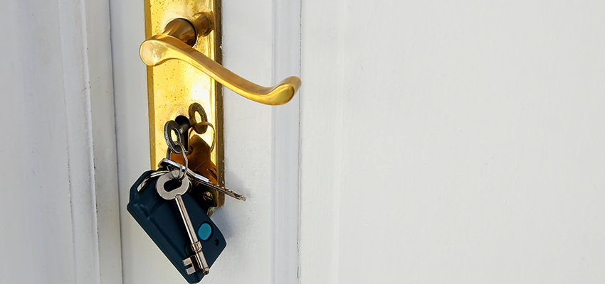 Broken Door Key Extraction in Oildale, CA